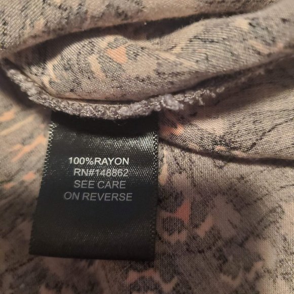 Torrid Sz 3X Harper Leo Zebra Gray Pink Animal Print Popover Blouse Pockets - Picture 9 of 11